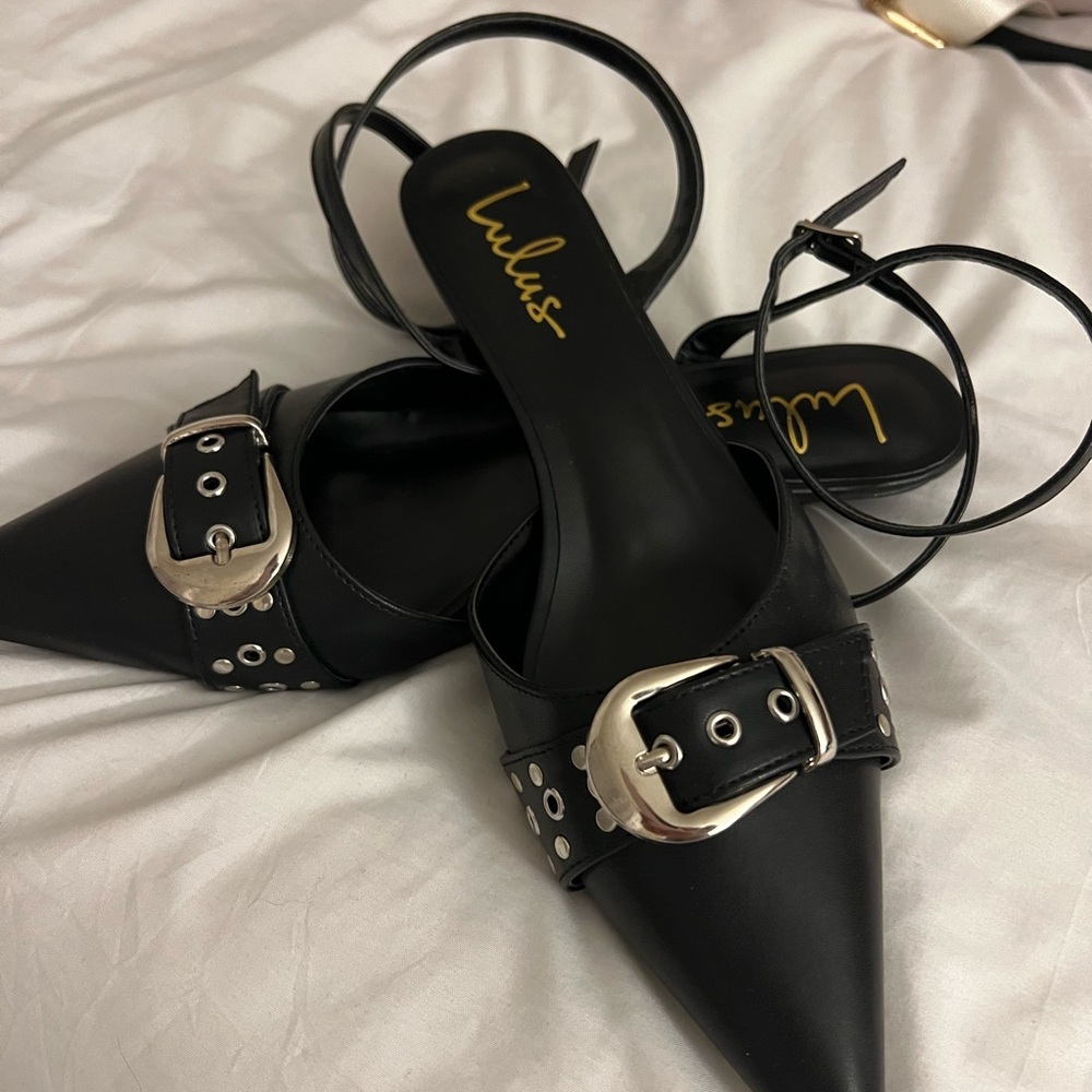 Lulus kitten heel